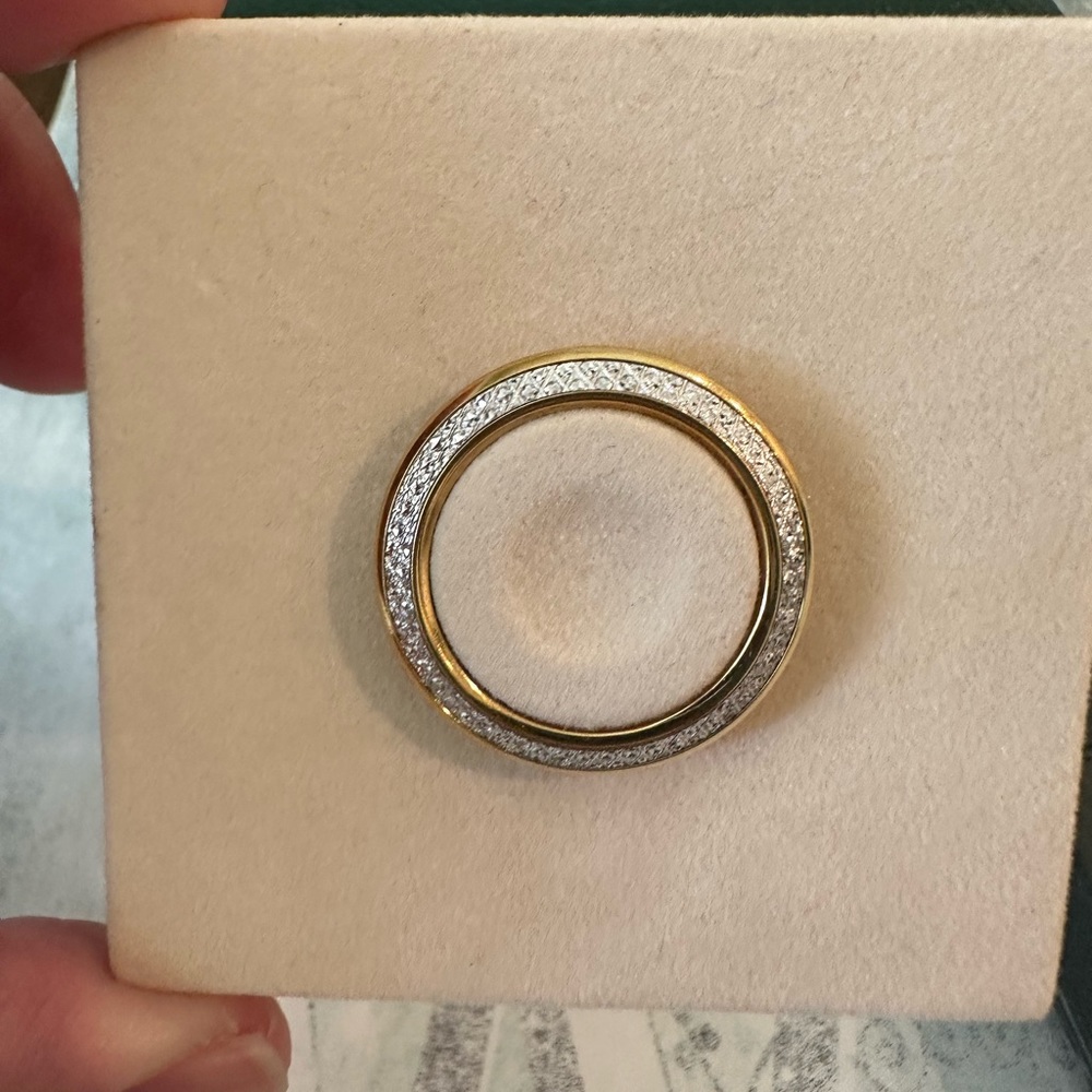 GUCCI Bezel “DIAMOND-CUT”